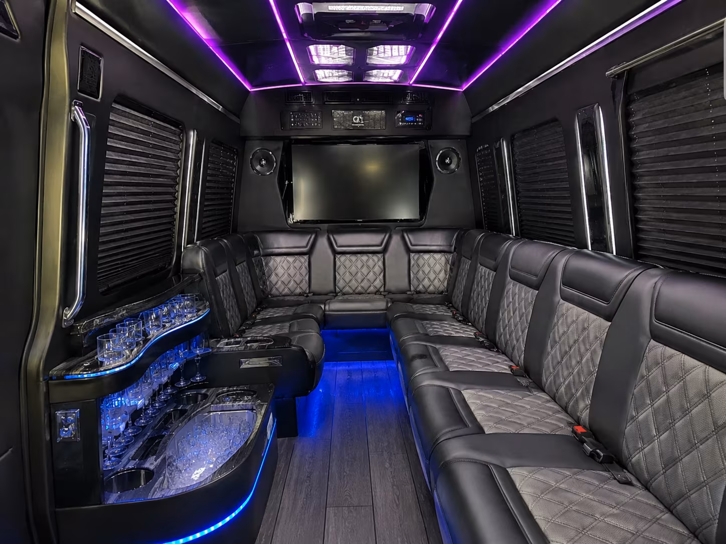 find the right bus for university graduations and campus events
